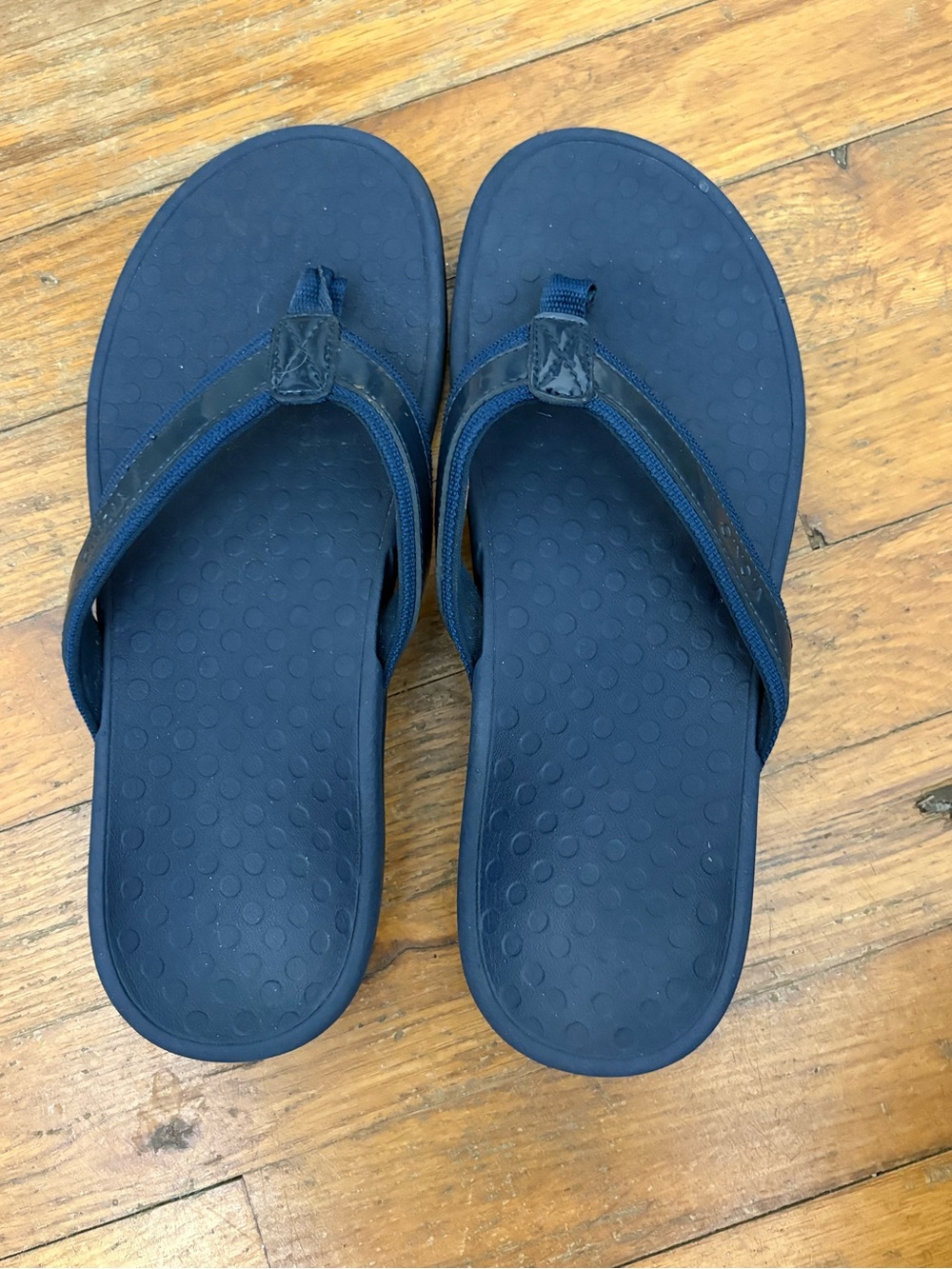 Vionic Flip Flops - Picture 4 of 5
